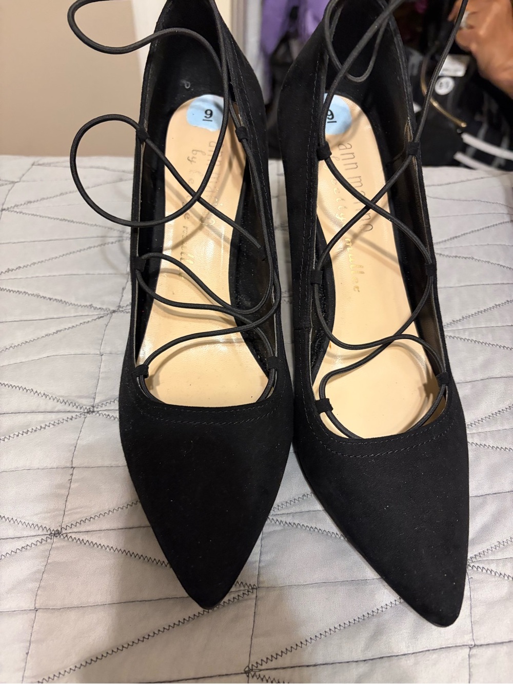 Ann Marino Size 9 Black Lace-Up Pointed-Toe Women's Heels